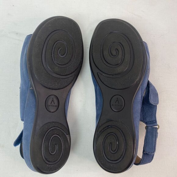 Vintage Clarks Artisans Blue Leather Cushioned Sandals Womans 8.5 Arch Support - Picture 6 of 8